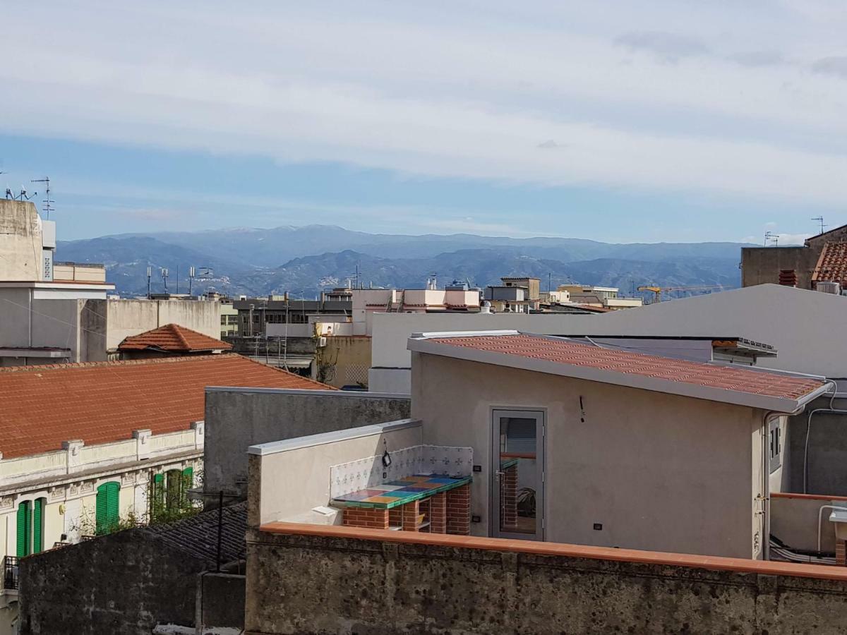 Il Tuppo - Al Centro In Cima Apartment Messina Exterior photo